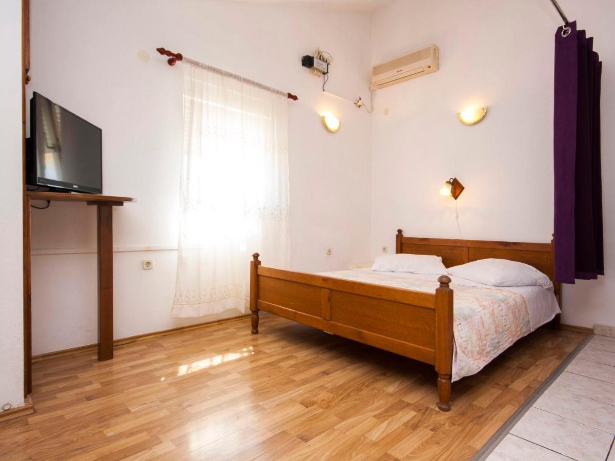 Apartments Skarpa 1601 Rogoznica  Esterno foto