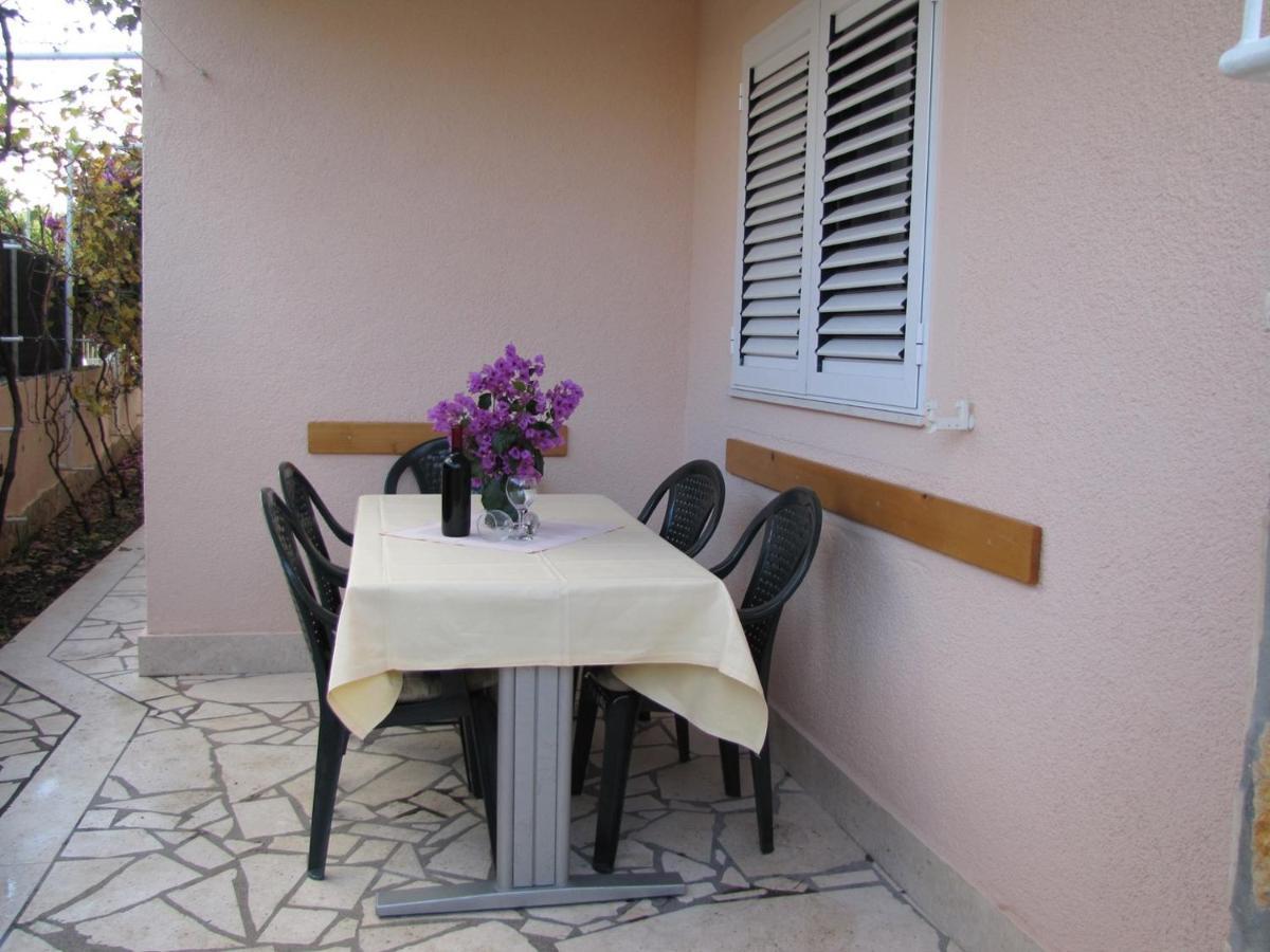 Apartments Skarpa 1601 Rogoznica  Esterno foto