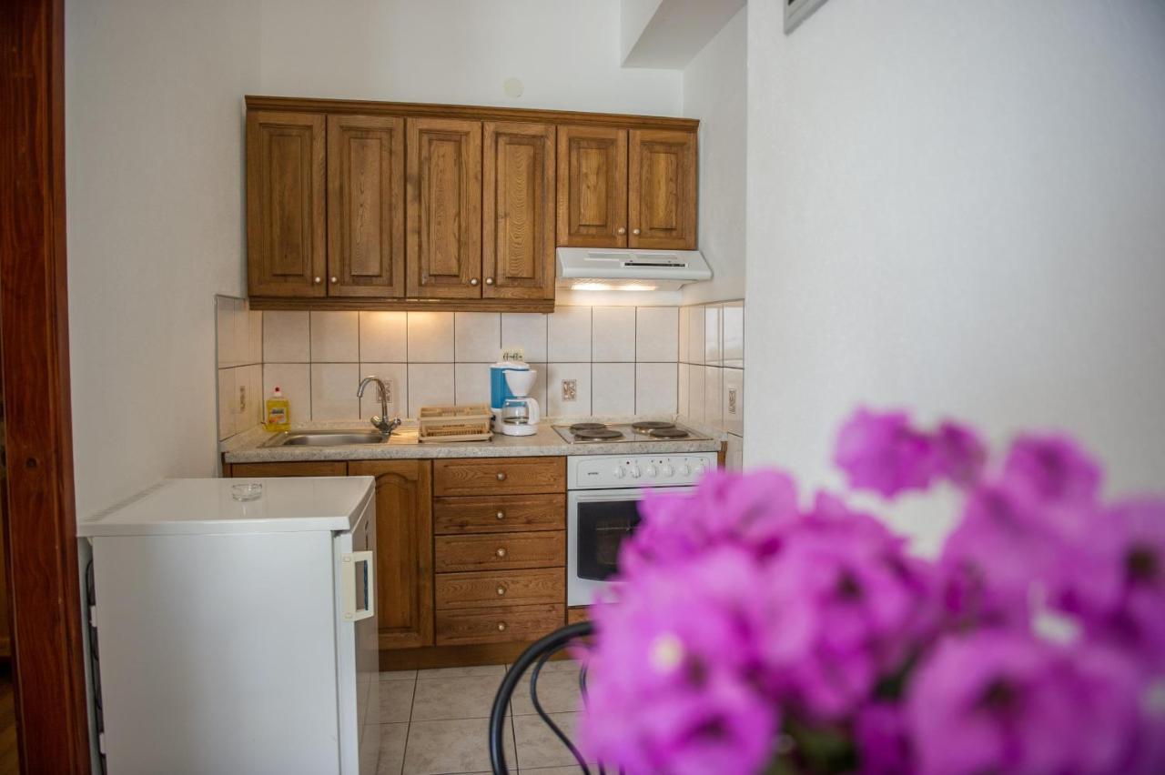 Apartments Skarpa 1601 Rogoznica  Esterno foto